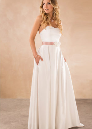 Langes Standesamtkleid