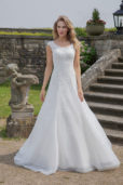 Amera Vera Kollektion 2020 ivory Brautkleid Alamea B2026 3 bei Marinette Brautmoden in Dortmund
