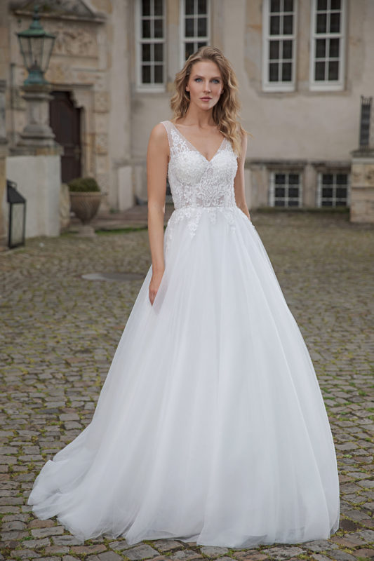Amera Vera Kollektion 2020 ivory Brautkleid Alexia B2002 2 bei Marinette Brautmoden in Dortmund