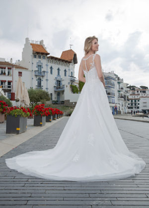 Amera Vera Kollektion 2020 ivory Brautkleid Alisea B2011 5 bei Marinette Brautmoden in Dortmund