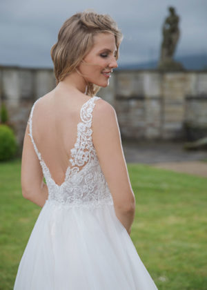 Amera Vera Kollektion 2020 ivory Brautkleid Alison B2005 4 bei Marinette Brautmoden in Dortmund