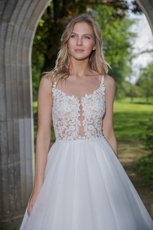 Amera Vera Kollektion 2020 ivory Brautkleid Alissa B2003 3 bei Marinette Brautmoden in Dortmund