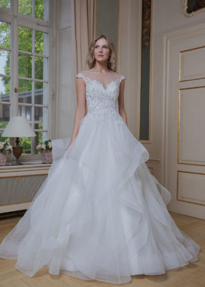 Amera Vera Kollektion 2020 ivory Brautkleid Almira B2012 7 bei Marinette Brautmoden in Dortmund