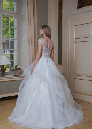 Amera Vera Kollektion 2020 ivory Brautkleid Almira B2012 9 bei Marinette Brautmoden in Dortmund