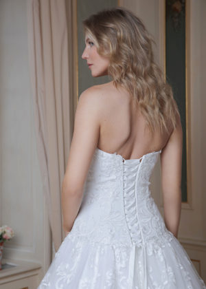 Amera Vera Kollektion 2020 ivory Brautkleid Amadea B2014 4 bei Marinette Brautmoden in Dortmund