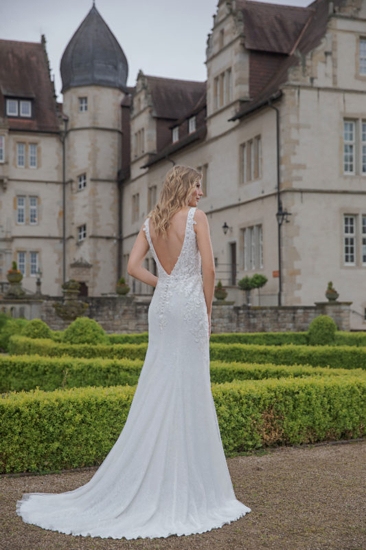 Amera Vera Kollektion 2020 ivory Brautkleid Angel B2046 4 bei Marinette Brautmoden in Dortmund
