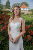 Amera Vera Kollektion 2020 ivory Brautkleid Annina B2047 7 bei Marinette Brautmoden in Dortmund