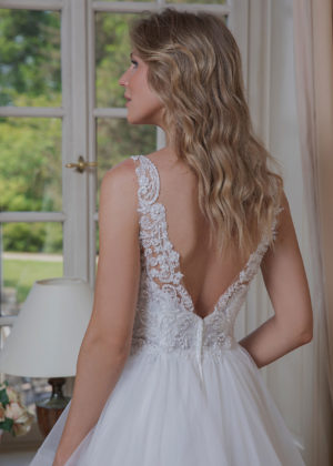 Amera Vera Kollektion 2020 ivory Brautkleid Arianna B2006 5 bei Marinette Brautmoden in Dortmund