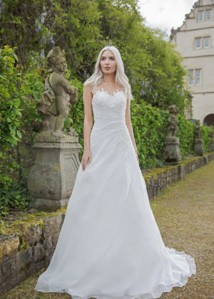 AnnAngelex Kollektion 2020 ivory Brautkleid Bromia B2081 2 Marinette Brautmoden Dortmund