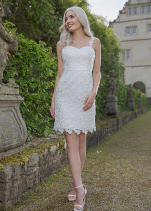 Kurzes knielanges Standesamtkleid ivory Kollektion 2020 A7210 1 bei Marinette Brautmoden in Dortmund