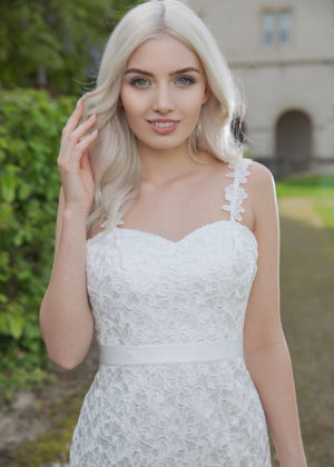 Kurzes knielanges Standesamtkleid ivory Kollektion 2020 A7210 4 bei Marinette Brautmoden in Dortmund