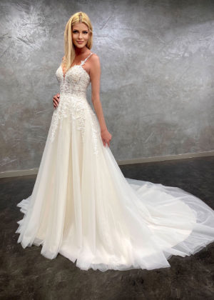 Amera Vera 2021 Brautkleid B2117 2 bei Marinette Brautmoden Dortmund
