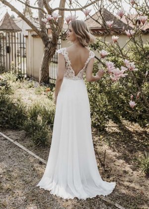 Bridentity by White One 2023 Brautkleid AFFECTION C Marinette Brautmoden Dortmund