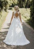 Bridentity by White One 2023 Brautkleid SERENITY C Marinette Brautmoden Dortmund