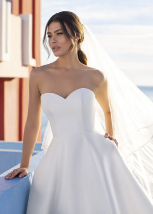 White One 2022 Brautkleid EVERLASTING A Marinette Brautmoden Dortmund